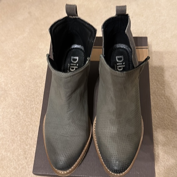 Diba booties. Worn once! Smoke free home. - Picture 2 of 6